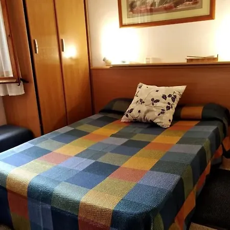 Rez-de-jardin 3 A S'agaro Dans Maison Individuelle
