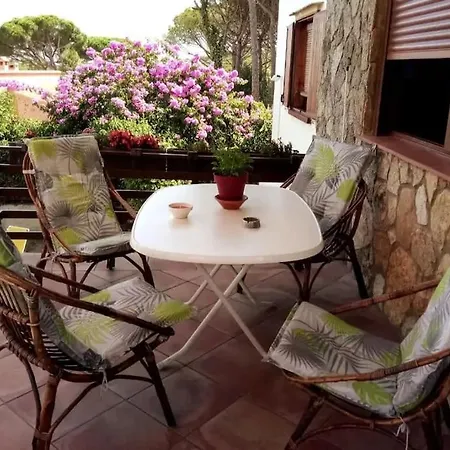 Rez-de-jardin 3 A S'agaro Dans Maison Individuelle Bufaganas